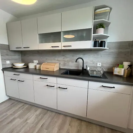 Wunderschoen-wohnen-im-apartment-rooftop شقة دريسدن